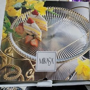 Mikasa Serving dish w/stand